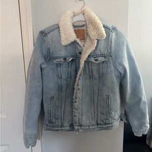 Levi's Light Blue Denim Jacket with Cream Sherpa Lining